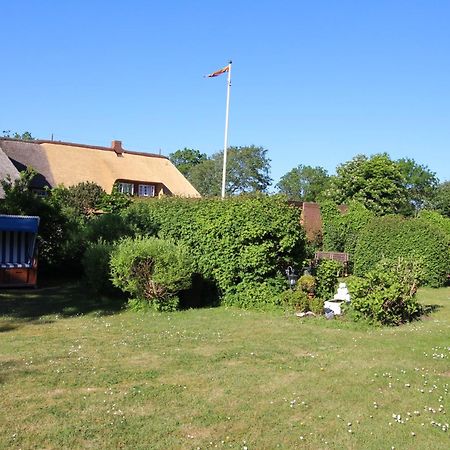 Hotel Garni Zur Post Utersum Exterior photo
