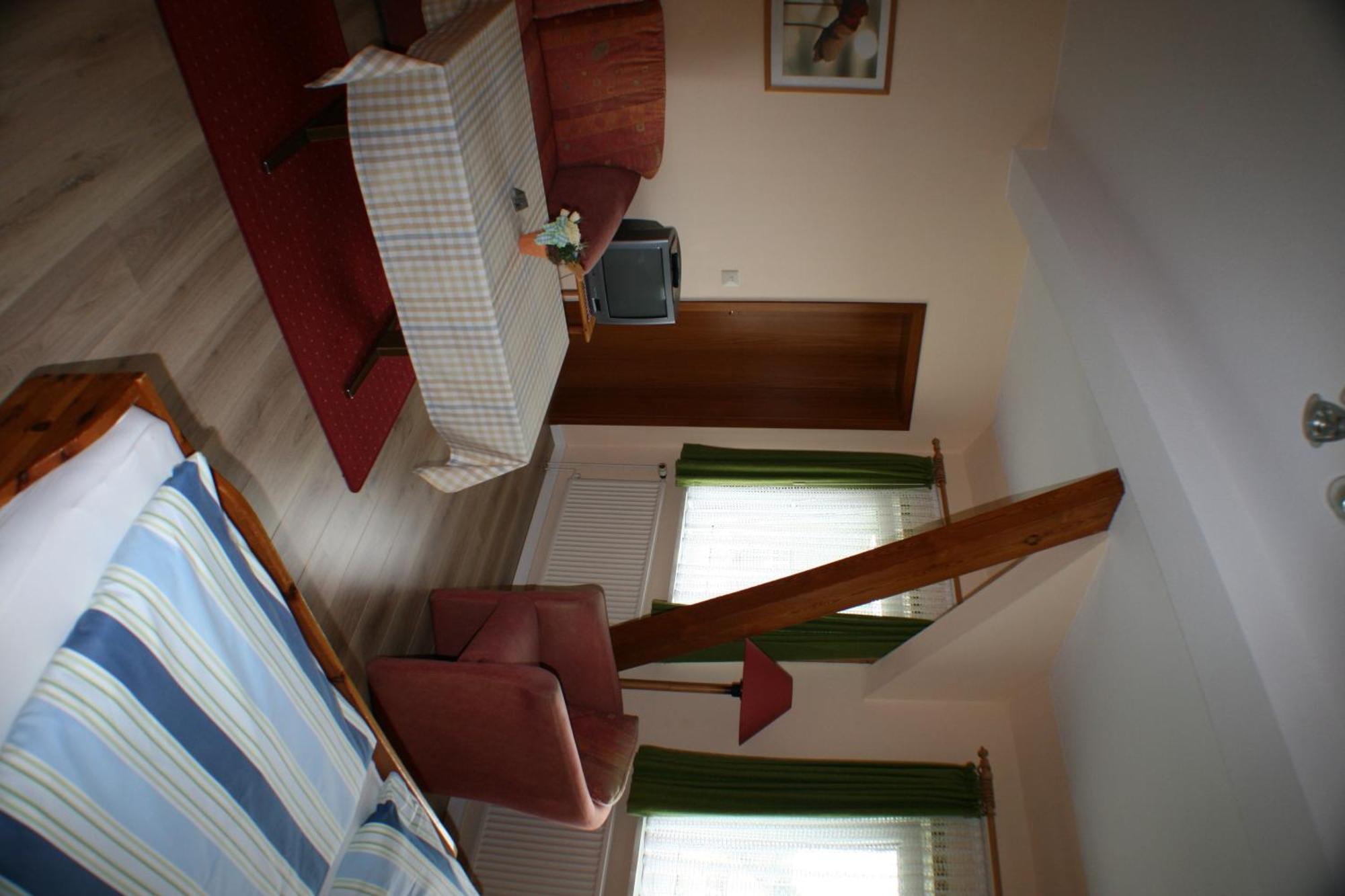 Hotel Garni Zur Post Utersum Room photo