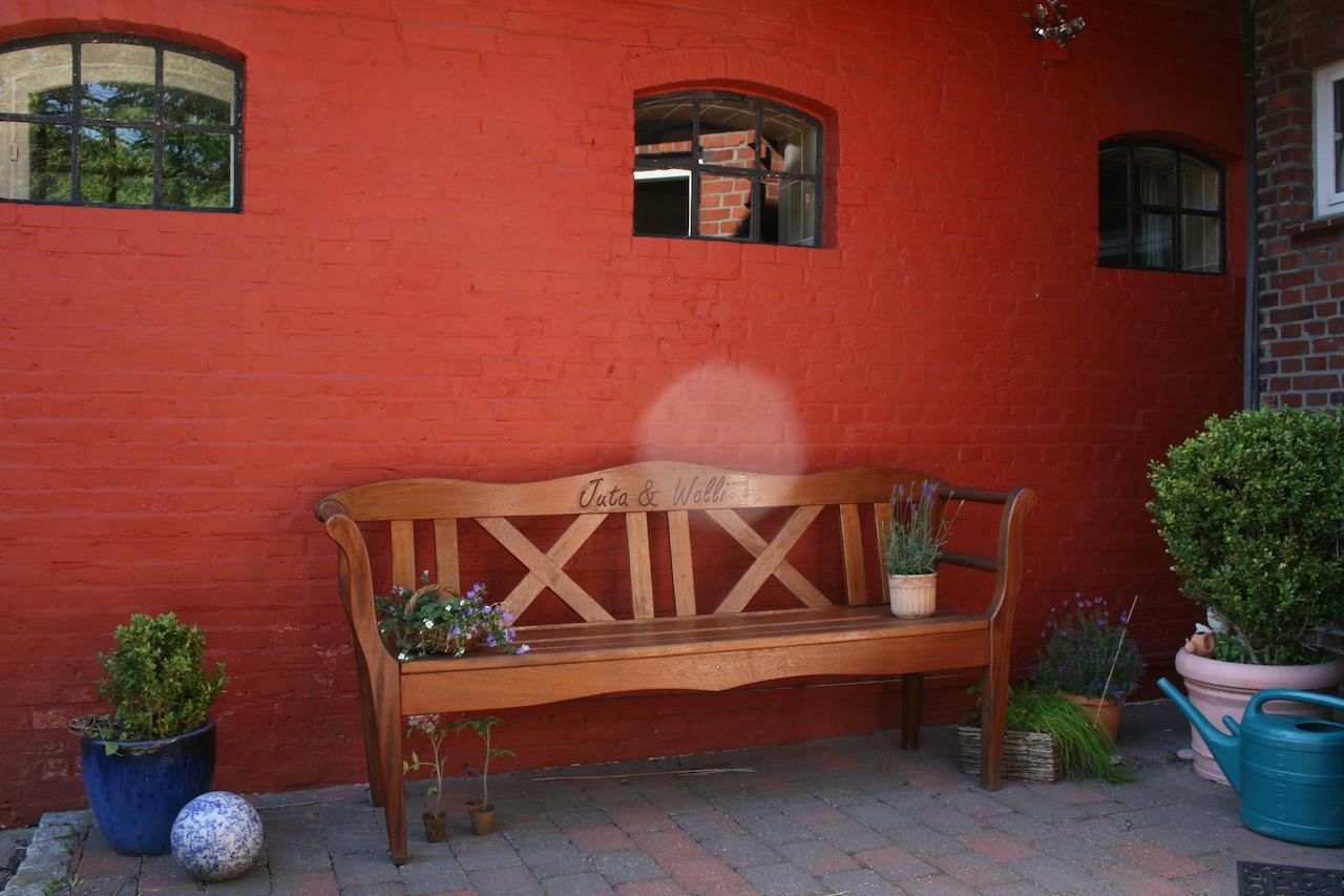 Hotel Garni Zur Post Utersum Exterior photo