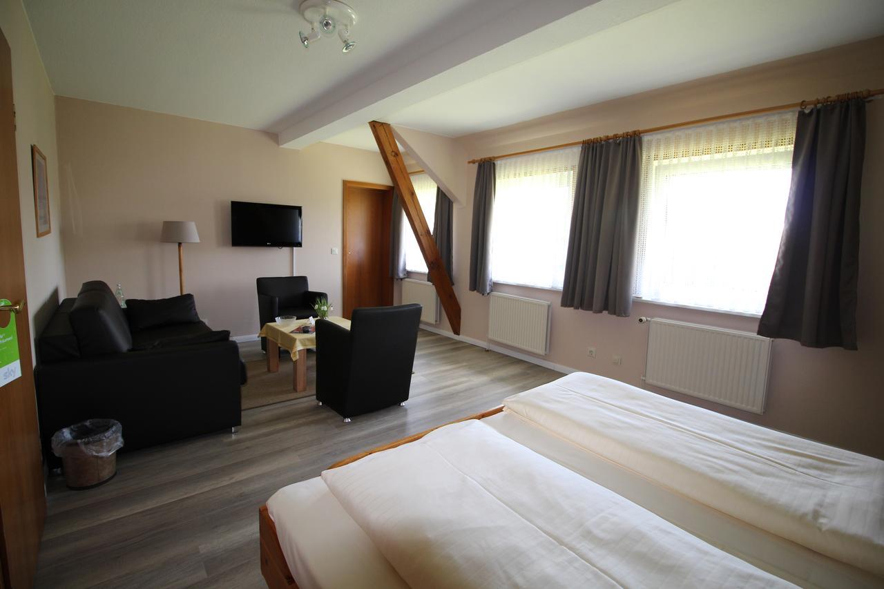 Hotel Garni Zur Post Utersum Exterior photo