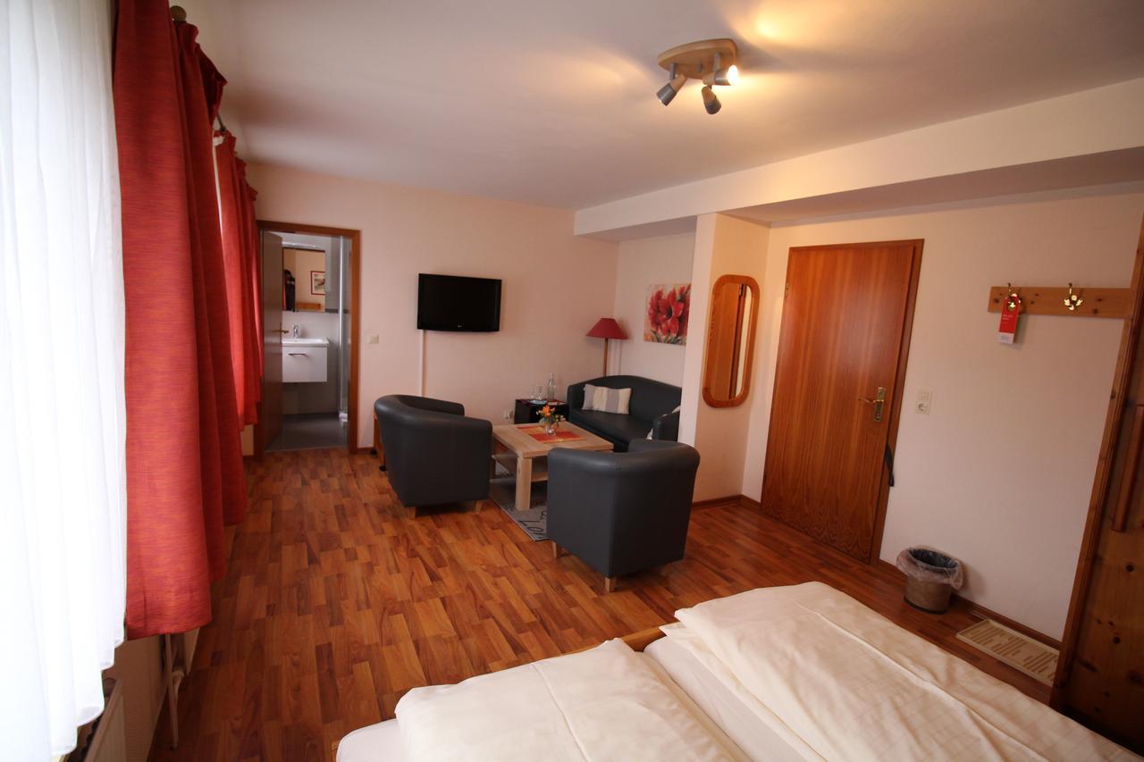 Hotel Garni Zur Post Utersum Exterior photo
